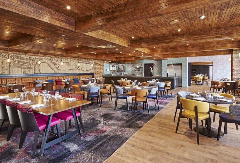 Hotel Doubletree By Hilton  London  Docklands Riverside