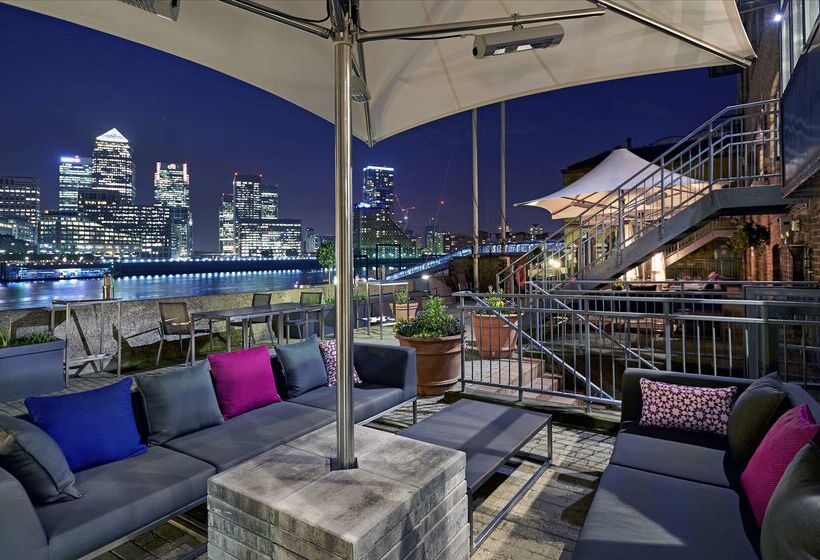 Hotel Doubletree By Hilton  London  Docklands Riverside