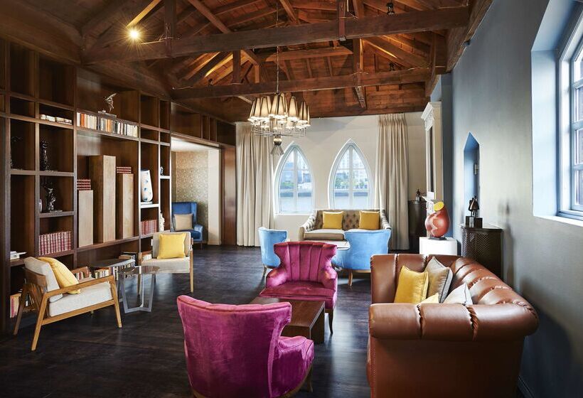 Hotel Doubletree By Hilton  London  Docklands Riverside