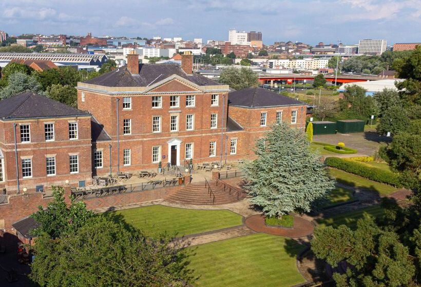 בית מלון כפרי Doubletree By Hilton Stoke On Trent