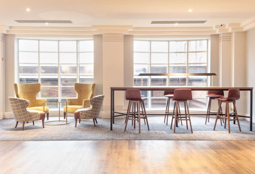 בית מלון כפרי Doubletree By Hilton Stoke On Trent