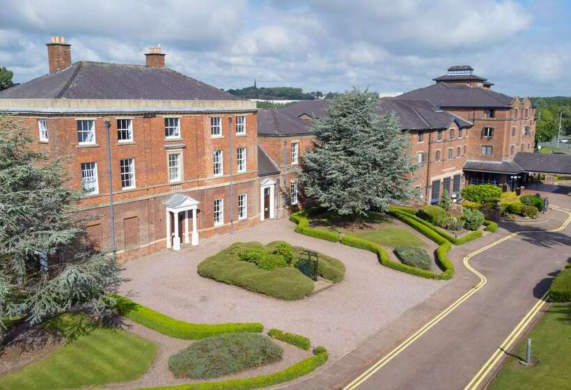 בית מלון כפרי Doubletree By Hilton Stoke On Trent