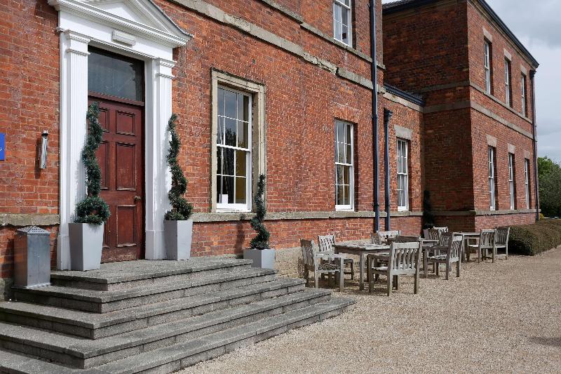 בית מלון כפרי Doubletree By Hilton Stoke On Trent