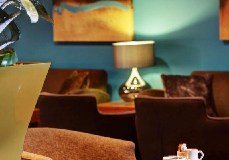 בית מלון כפרי Doubletree By Hilton Stoke On Trent