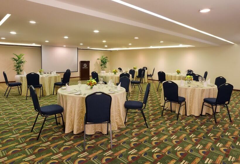 ホテル Estelar Miraflores