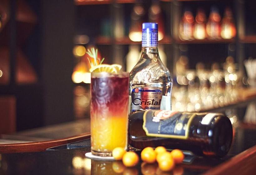 ホテル Estelar Miraflores