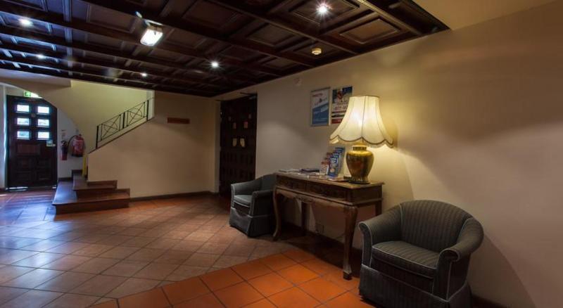 Europa Gatwick Hotel & Spa