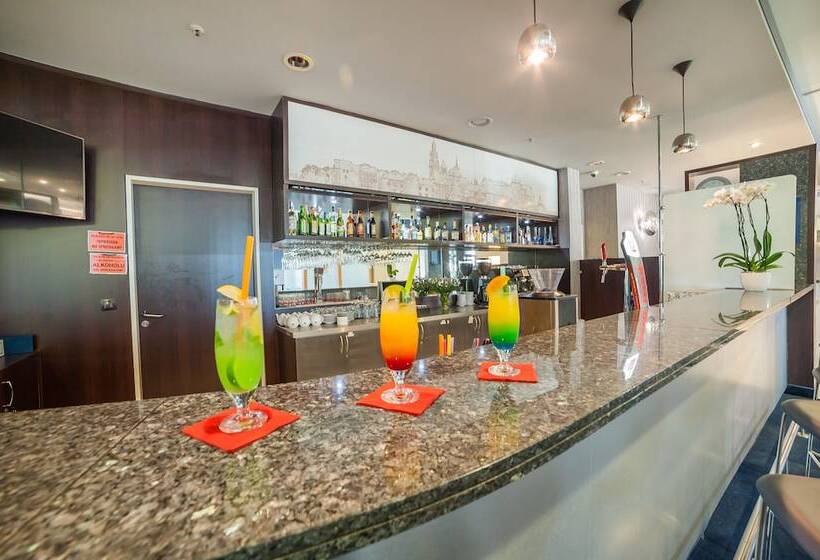 فندق Express Kraków