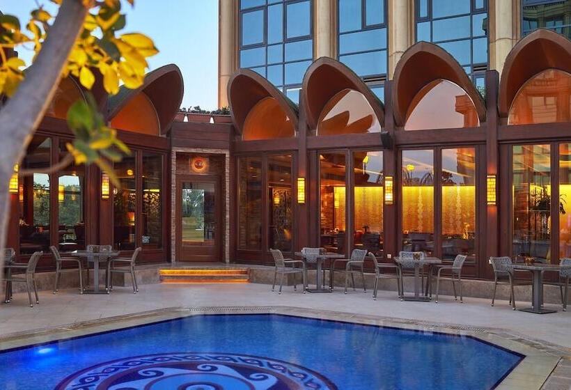 Hotel Four Seasons  Cairo At The First Residence