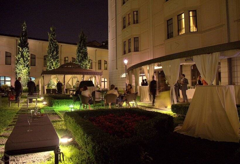 هتل Grand Visconti Palace