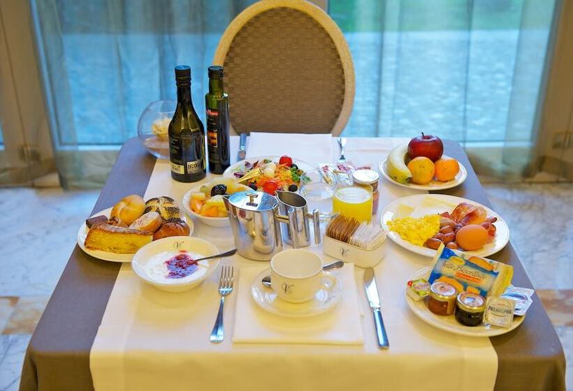 هتل Grand Visconti Palace