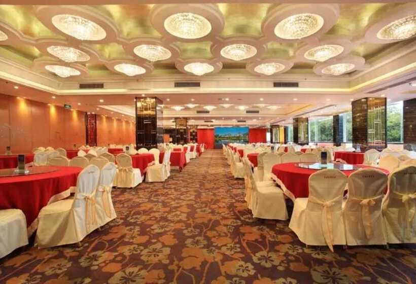 Отель Guilin Park