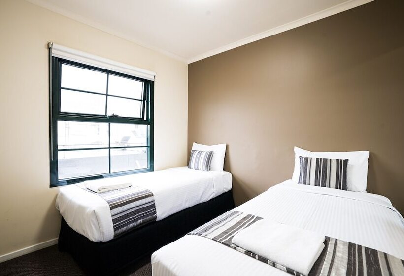 בית מלון כפרי Harbourview Apartment