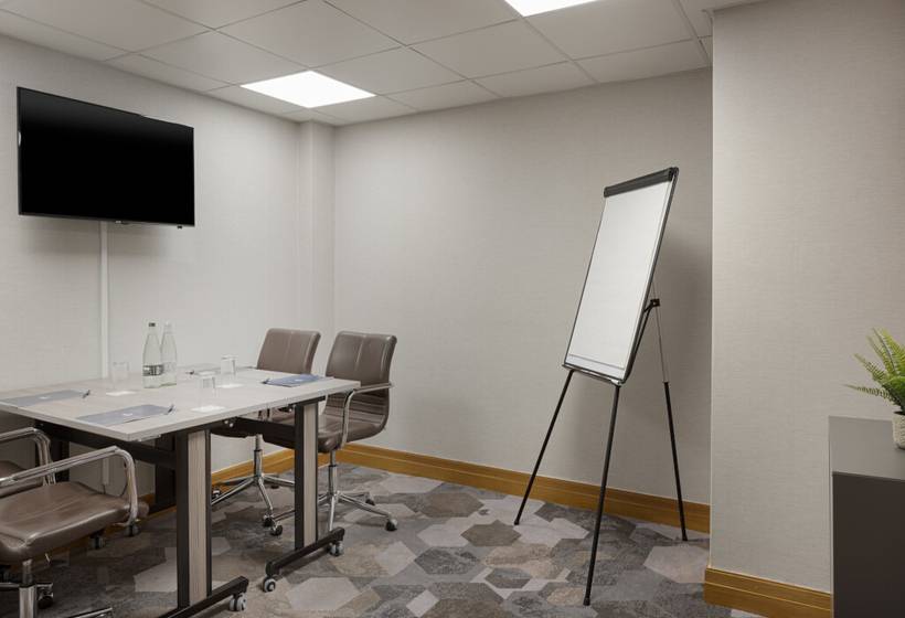 Отель Hilton York