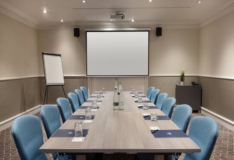 Отель Hilton York