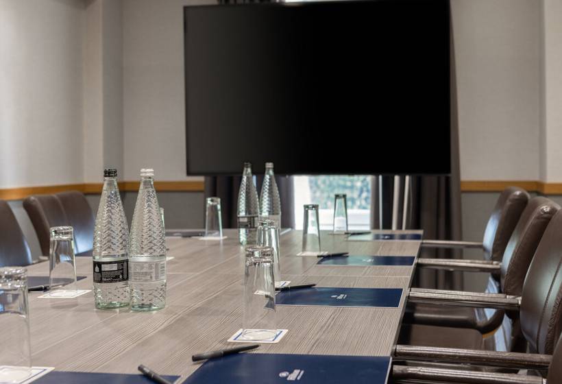 Отель Hilton York