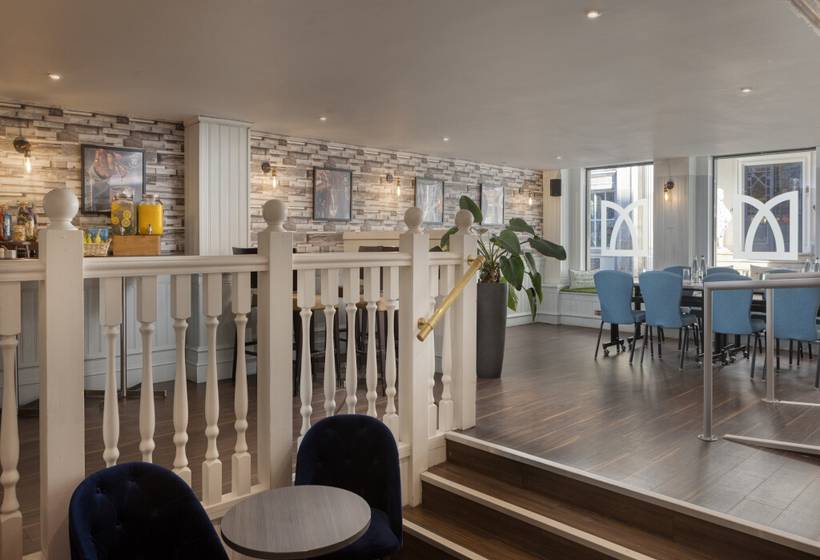 Отель Hilton York