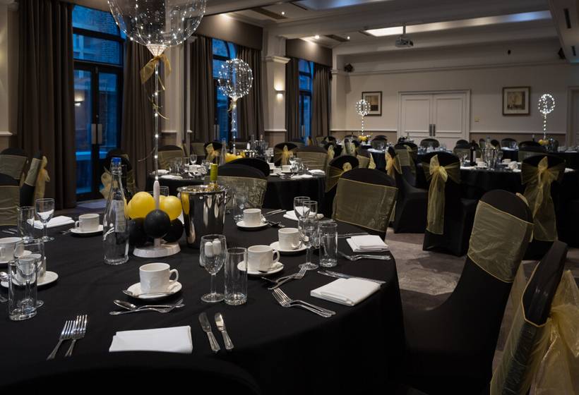 Отель Hilton York