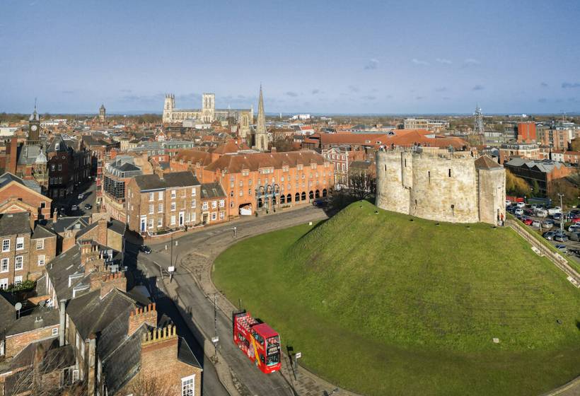 Отель Hilton York