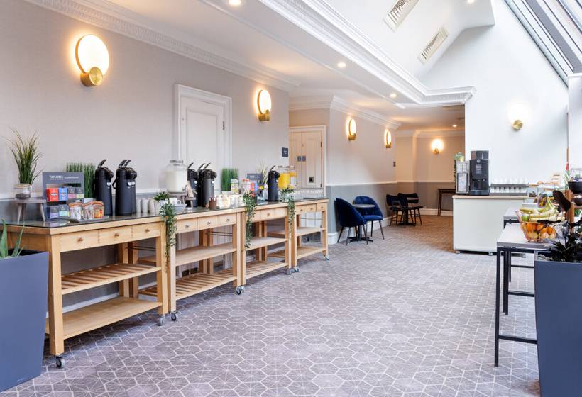 Отель Hilton York