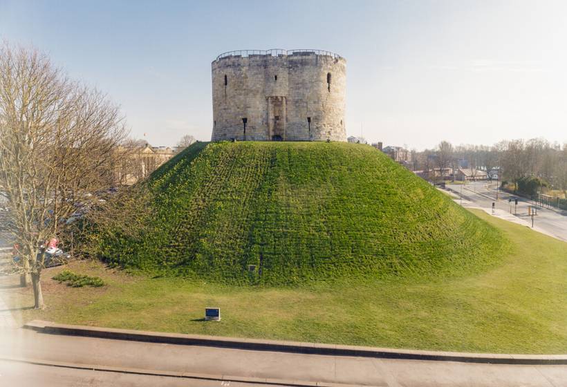 Отель Hilton York