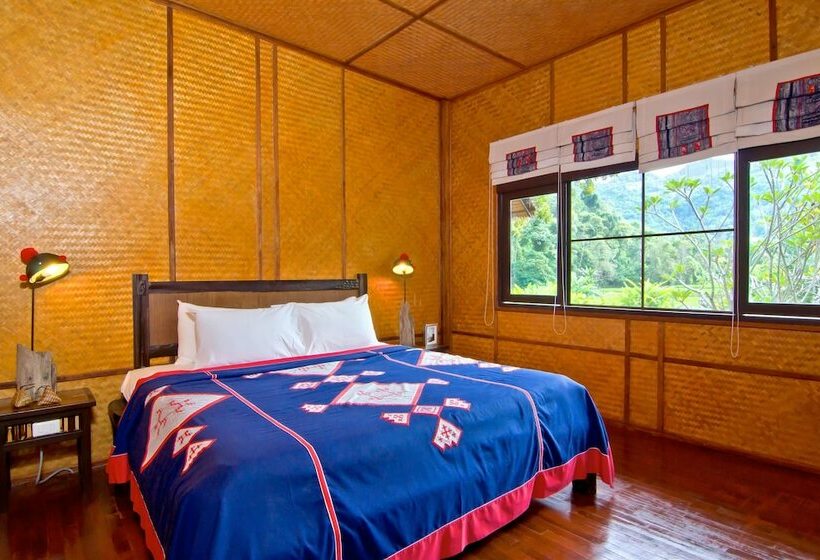Отель Hmong Hilltribe Lodge