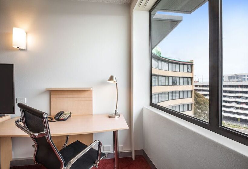 فندق Holiday Inn Melbourne Airport, An Ihg