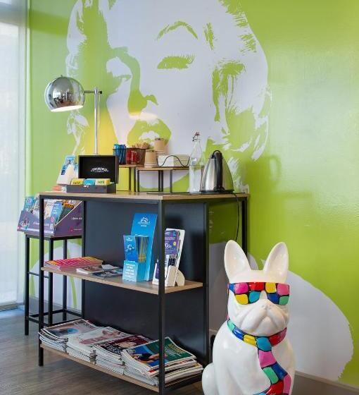 בית מלון כפרי Ibis Styles Cannes Le Cannet