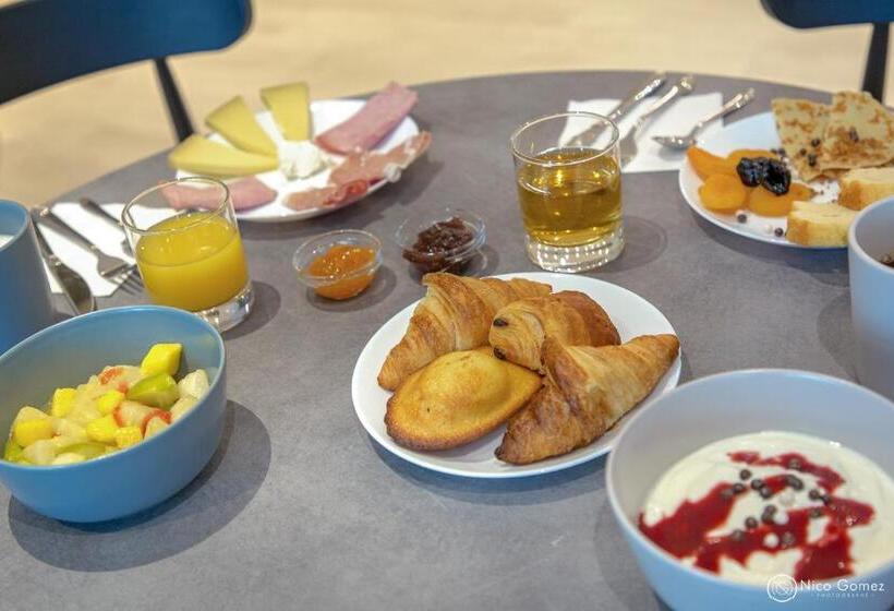 בית מלון כפרי Ibis Styles Cannes Le Cannet