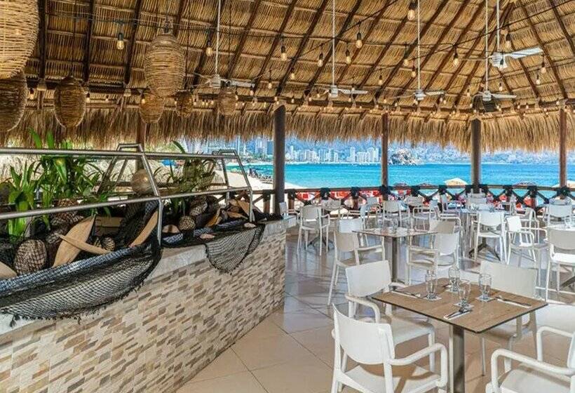 בית מלון כפרי Krystal Beach Acapulco