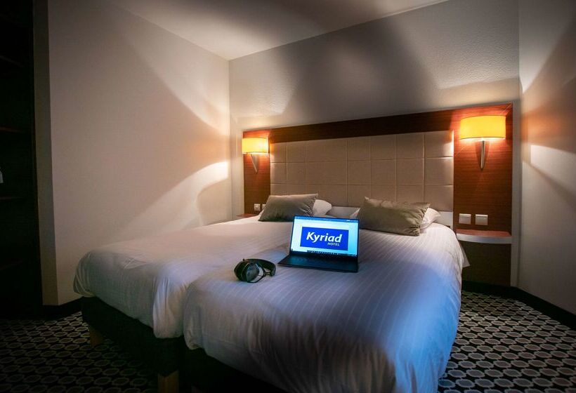 فندق Kyriad Limoges Centre Gare   Atrium