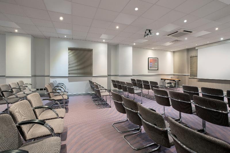 בית מלון כפרי Leonardo Glasgow