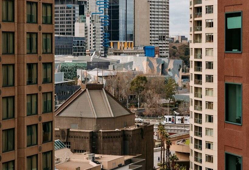 בית מלון כפרי Mercure Melbourne Southbank