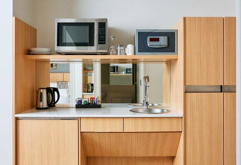 בית מלון כפרי Mercure Melbourne Southbank