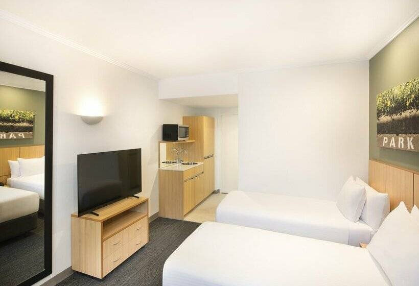 בית מלון כפרי Mercure Melbourne Southbank