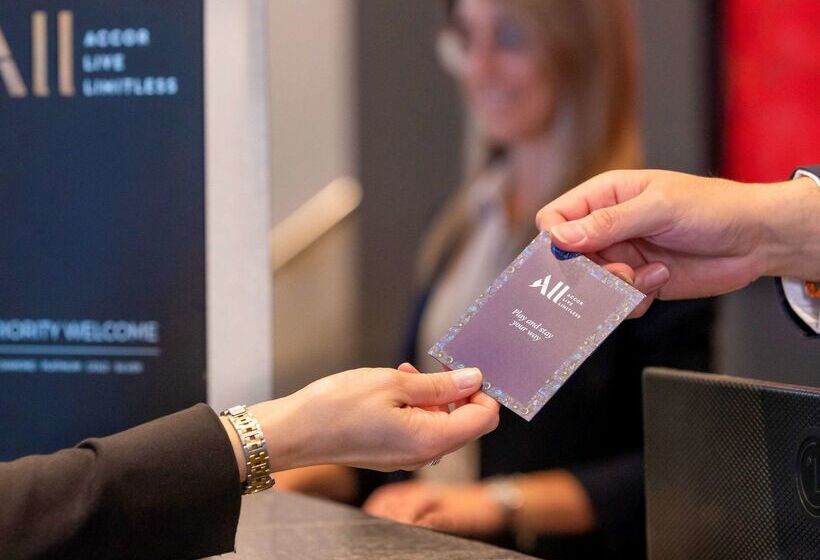 בית מלון כפרי Mercure Melbourne Southbank