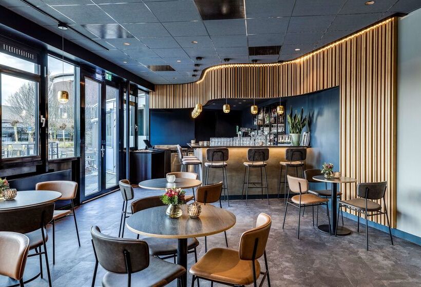 בית מלון כפרי NH Noordwijk Conference Centre Leeuwenhorst