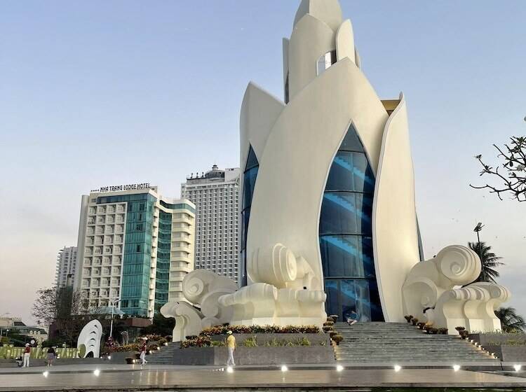 هتل Nha Trang Lodge