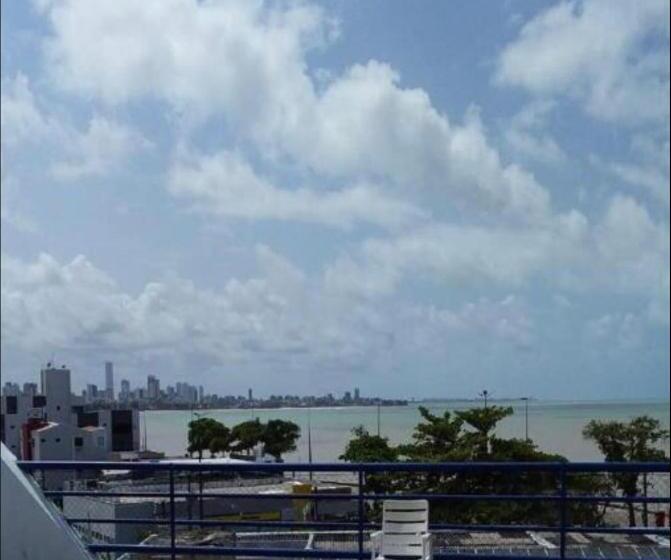 בית מלון כפרי Manos Royal