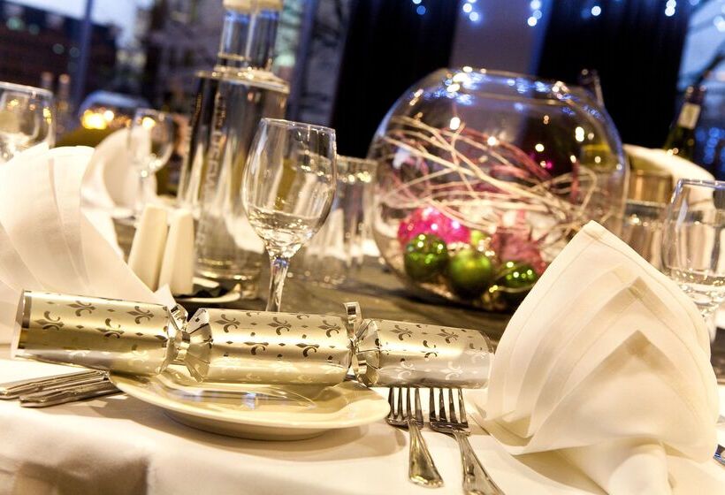 Отель Park Plaza Leeds