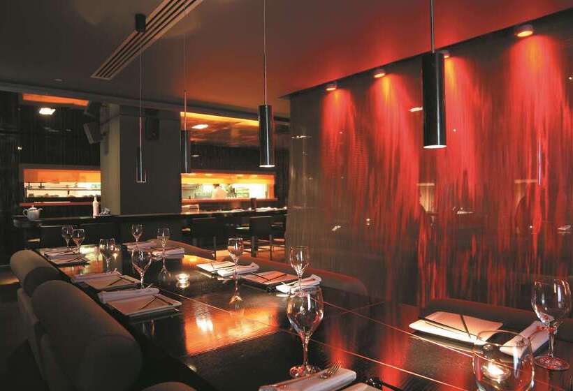 Отель Park Plaza Leeds