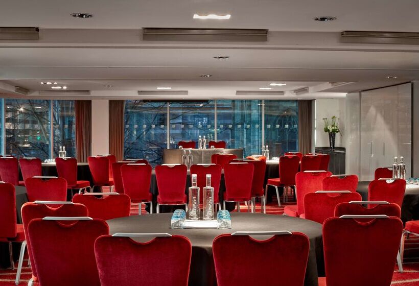 Отель Park Plaza Leeds