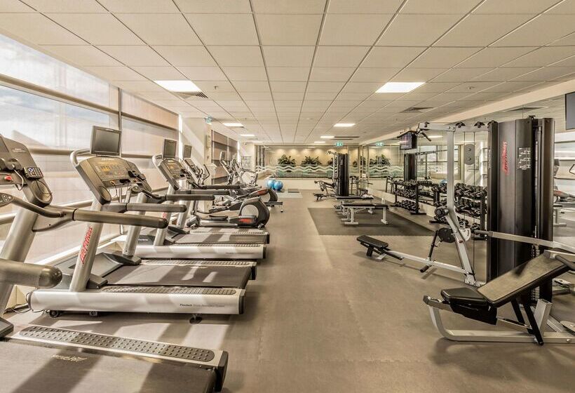 هتل Parkroyal Melbourne Airport