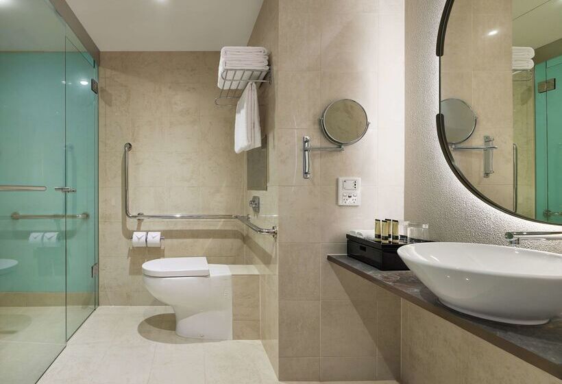 هتل Parkroyal Melbourne Airport