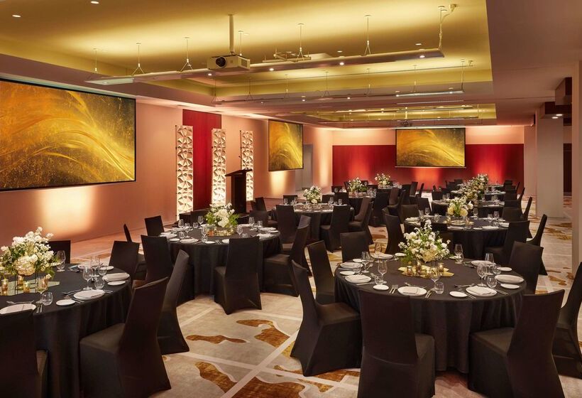 هتل Parkroyal Melbourne Airport