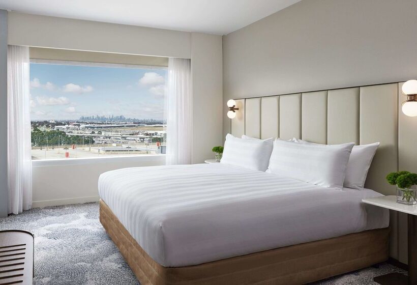 هتل Parkroyal Melbourne Airport