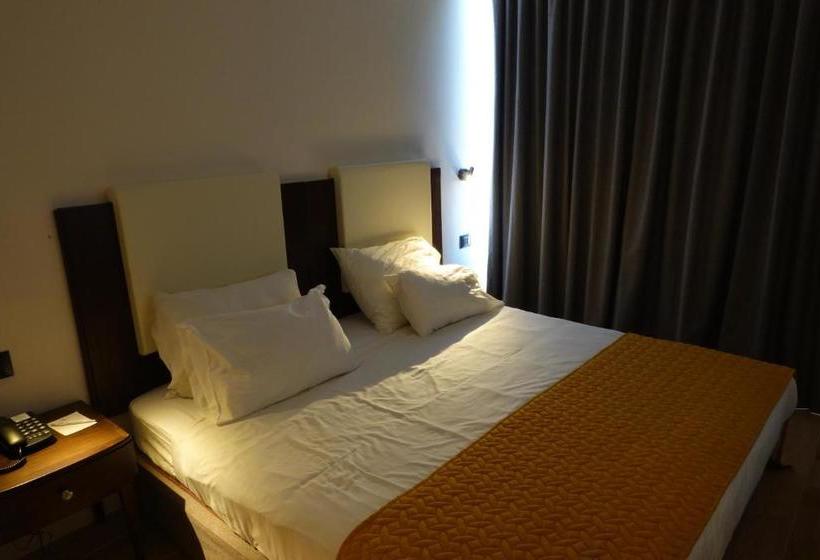 호텔 Plaza Nazareth Illit