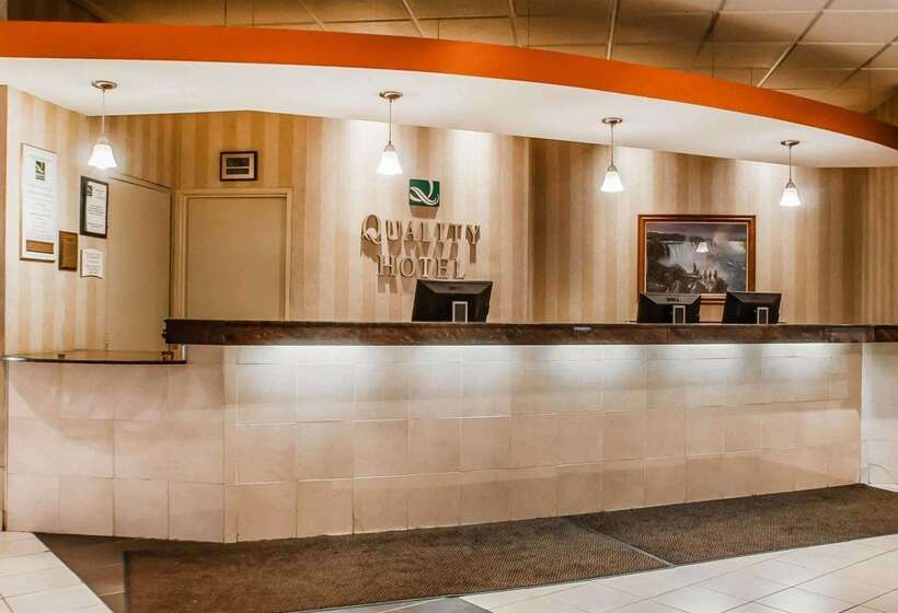 Quality Hotel & Suites At The Falls