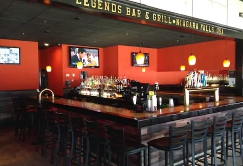 Quality Hotel & Suites At The Falls