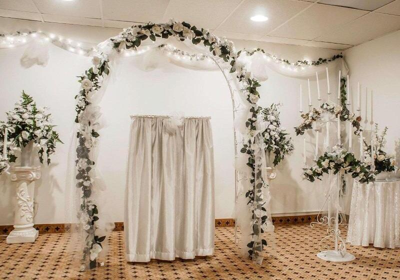 Quality Hotel & Suites At The Falls